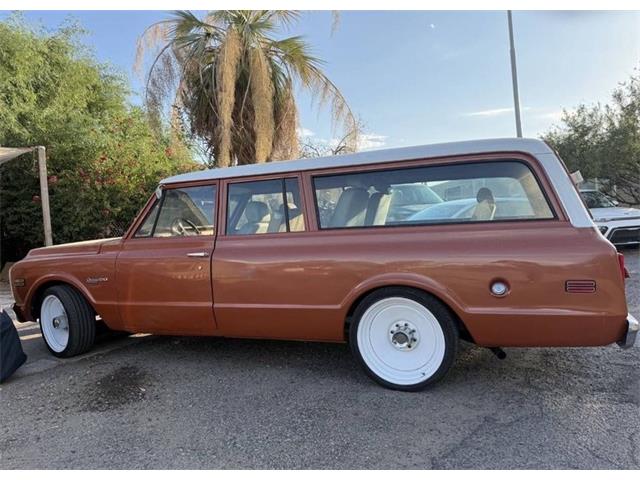 1972 Chevrolet Suburban (CC-2113444) for sale in Glendale, California