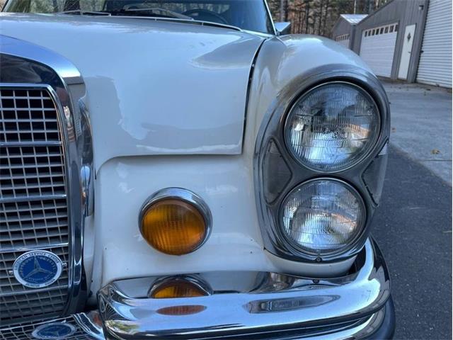 1972 Mercedes-Benz 280SEL (CC-2113468) for sale in Glendale, California