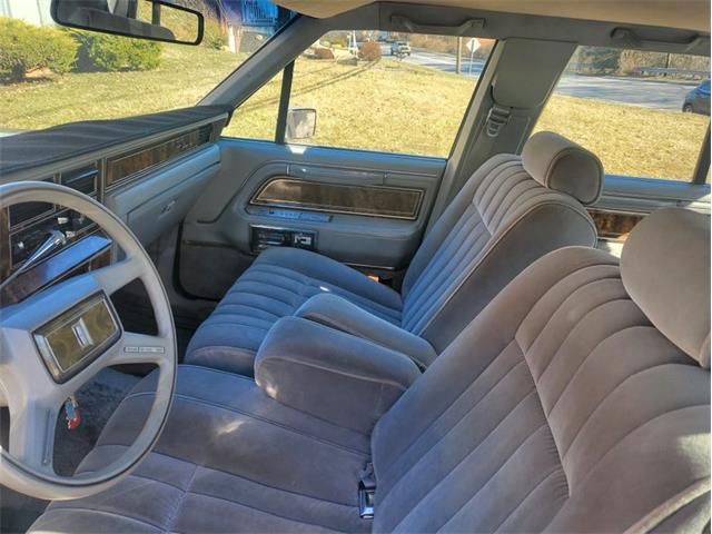 1984 Lincoln Town Car (CC-2113582) for sale in Glendale, California