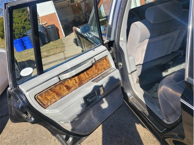 1984 Lincoln Town Car (CC-2113582) for sale in Glendale, California