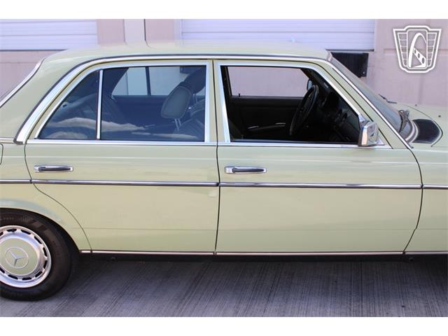 1977 Mercedes-Benz 240D (CC-2113604) for sale in Houston, Texas
