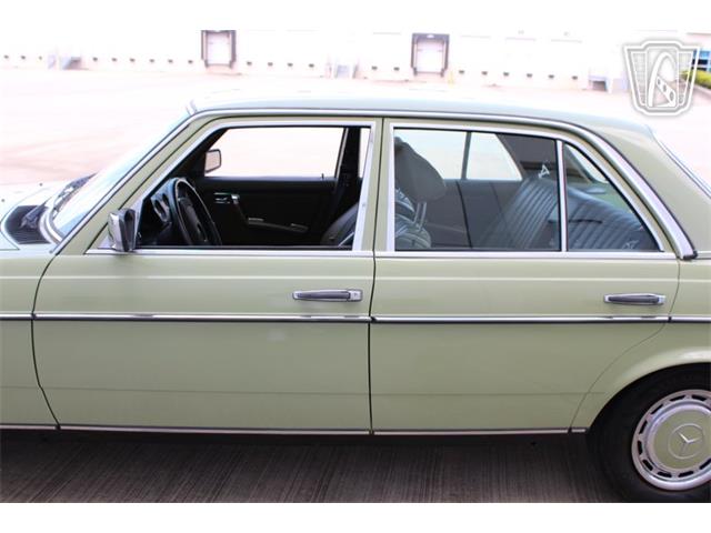 1977 Mercedes-Benz 240D (CC-2113604) for sale in Houston, Texas