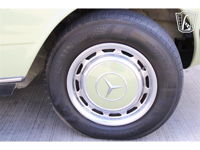 1977 Mercedes-Benz 240D (CC-2113604) for sale in Houston, Texas