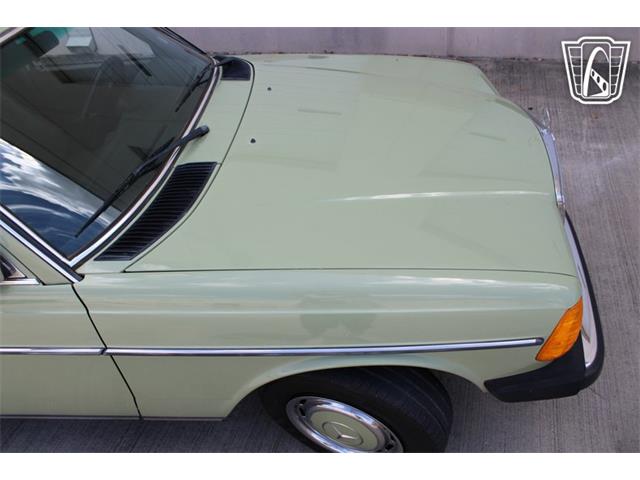 1977 Mercedes-Benz 240D (CC-2113604) for sale in Houston, Texas