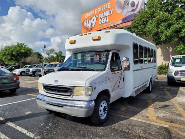 2001 Ford E450 (CC-2113903) for sale in Cadillac, Michigan