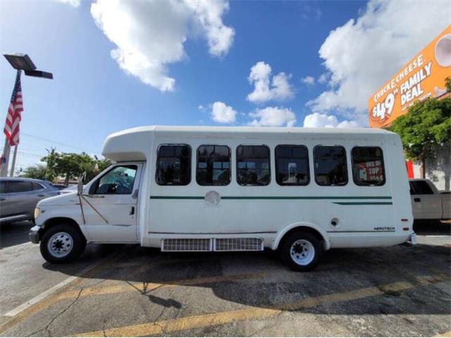 2001 Ford E450 (CC-2113903) for sale in Cadillac, Michigan