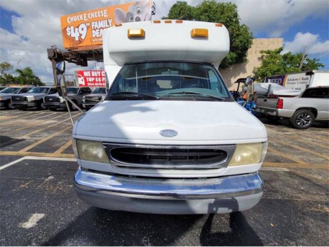 2001 Ford E450 (CC-2113903) for sale in Cadillac, Michigan