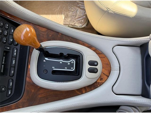2000 Jaguar XJ8 (CC-2113978) for sale in Greensboro, North Carolina