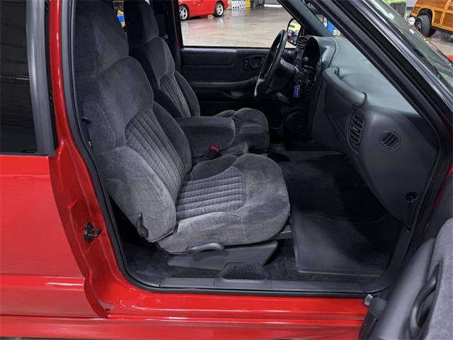 2001 Chevrolet S10 (CC-2114061) for sale in Salem, Ohio