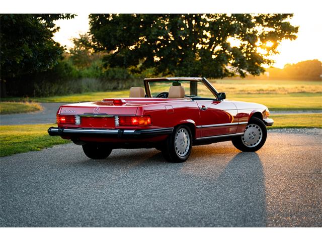 1987 Mercedes-Benz 560SL (CC-2114260) for sale in Southampton, New York