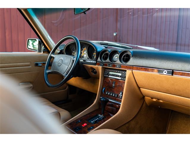 1987 Mercedes-Benz 560SL (CC-2114260) for sale in Southampton, New York