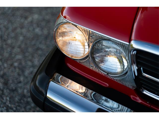 1987 Mercedes-Benz 560SL (CC-2114260) for sale in Southampton, New York