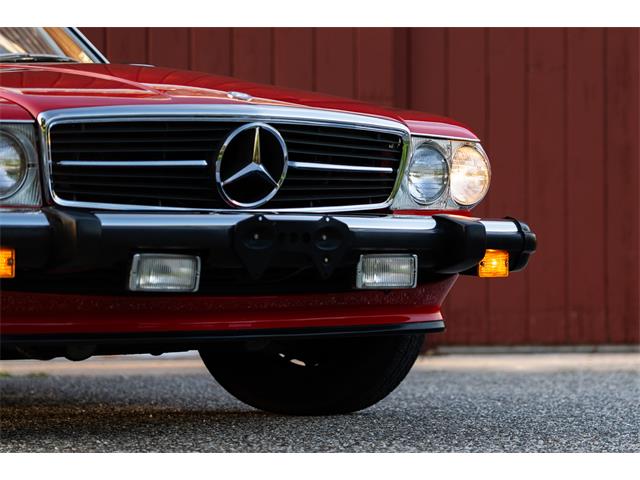 1987 Mercedes-Benz 560SL (CC-2114260) for sale in Southampton, New York