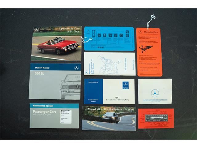 1987 Mercedes-Benz 560SL (CC-2114260) for sale in Southampton, New York