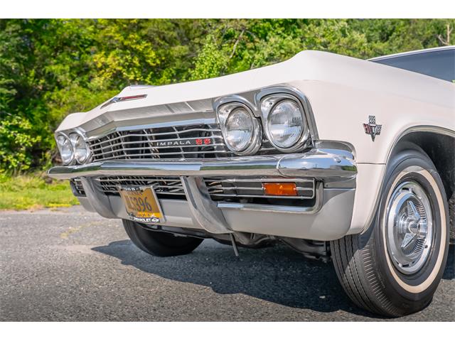 1965 Chevrolet Impala SS (CC-2114263) for sale in Fredericksburg, Virginia