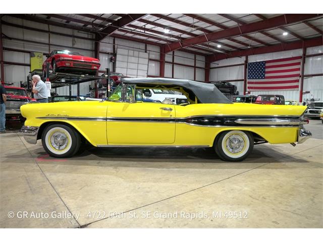 1957 Pontiac Star Chief (CC-2114295) for sale in Kentwood, Michigan