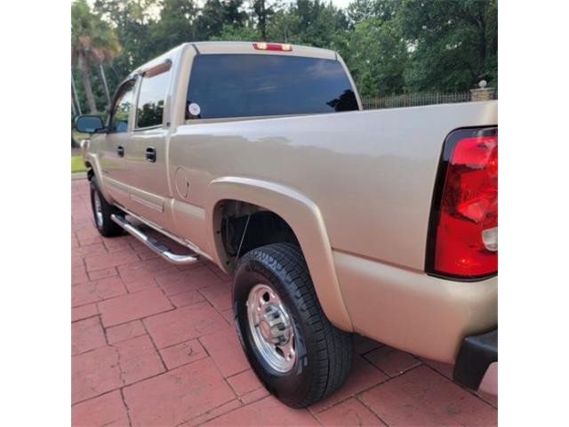 2004 Chevrolet Silverado (CC-2114333) for sale in Cadillac, Michigan