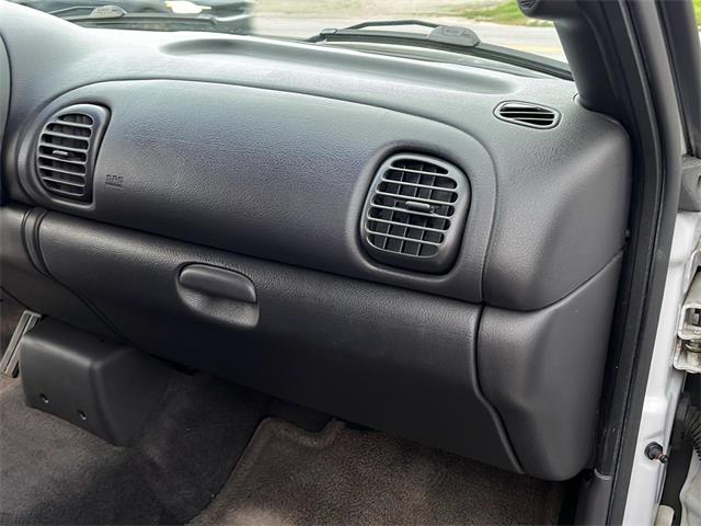 2000 Dodge Ram 3500 (CC-2114467) for sale in Heath, Ohio
