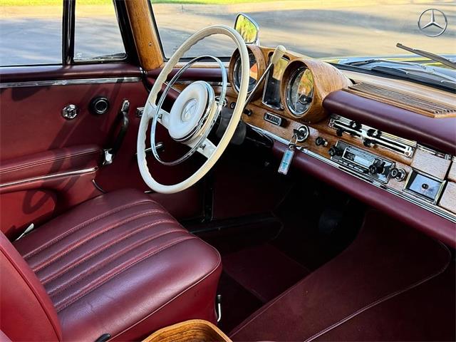 1962 Mercedes-Benz 220 (CC-2114681) for sale in Palm Desert , California