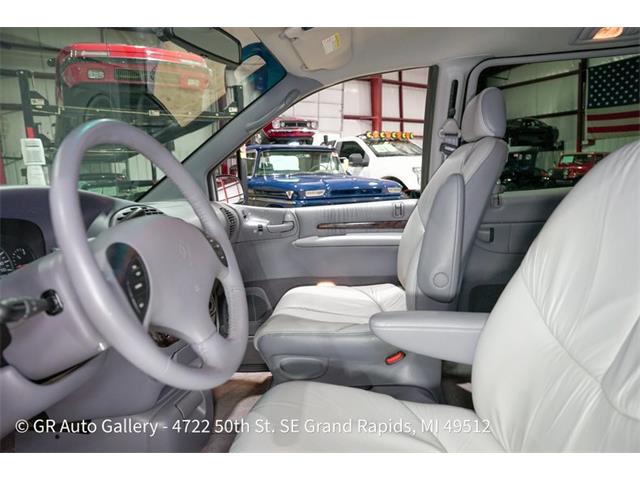 1997 Chrysler Town & Country (CC-2114889) for sale in Kentwood, Michigan