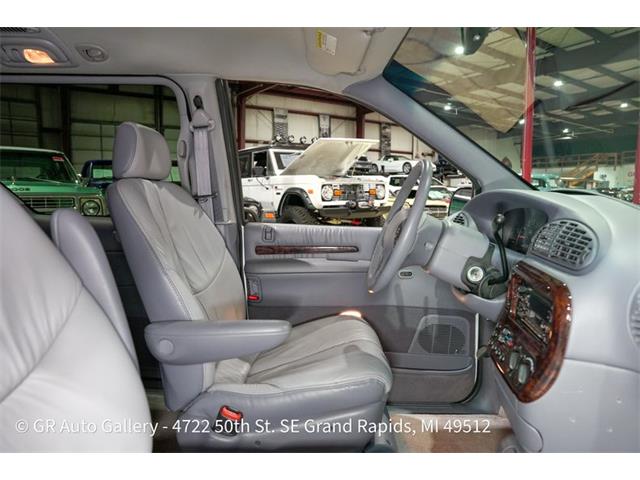 1997 Chrysler Town & Country (CC-2114889) for sale in Kentwood, Michigan