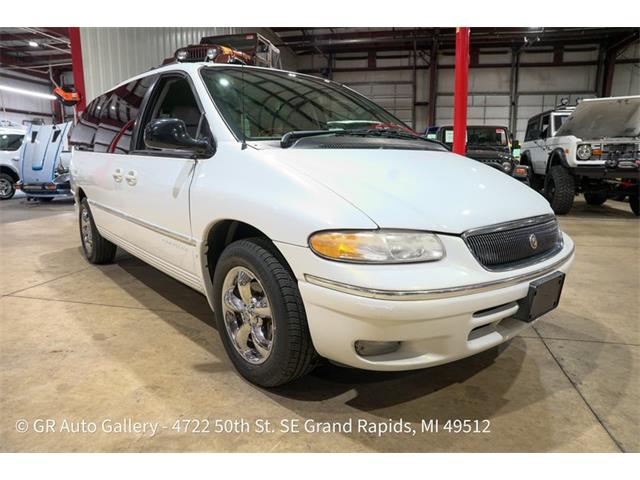 1997 Chrysler Town & Country (CC-2114889) for sale in Kentwood, Michigan