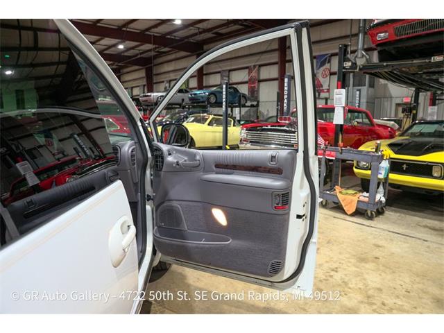1997 Chrysler Town & Country (CC-2114889) for sale in Kentwood, Michigan