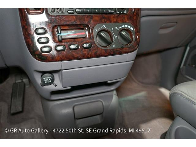 1997 Chrysler Town & Country (CC-2114889) for sale in Kentwood, Michigan