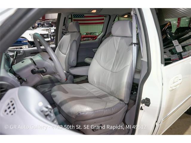 1997 Chrysler Town & Country (CC-2114889) for sale in Kentwood, Michigan