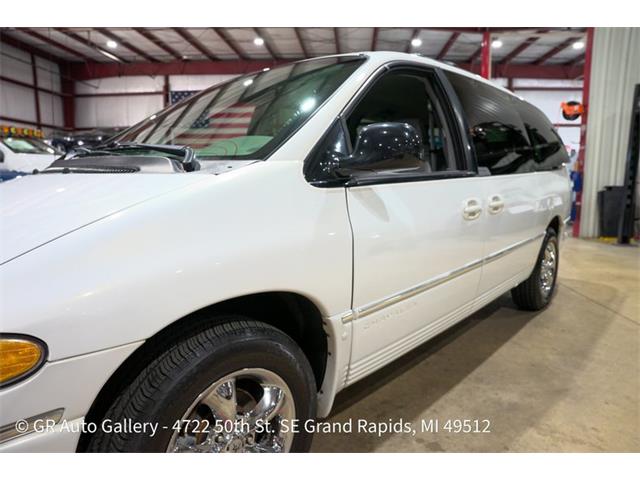 1997 Chrysler Town & Country (CC-2114889) for sale in Kentwood, Michigan