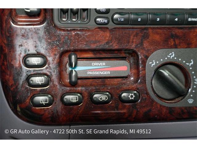 1997 Chrysler Town & Country (CC-2114889) for sale in Kentwood, Michigan