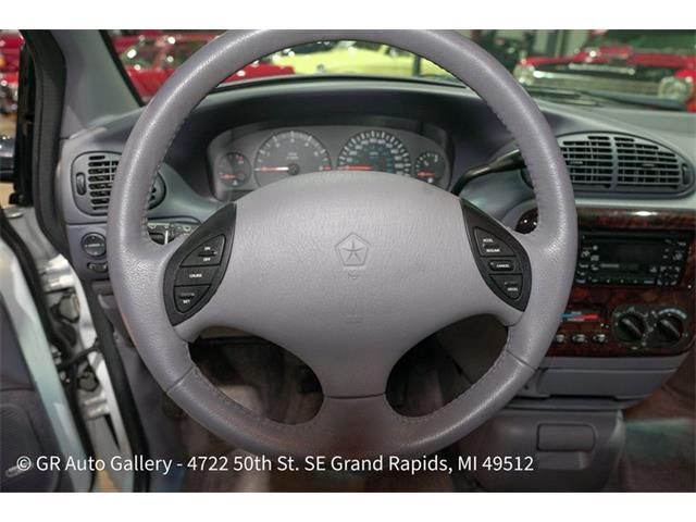 1997 Chrysler Town & Country (CC-2114889) for sale in Kentwood, Michigan