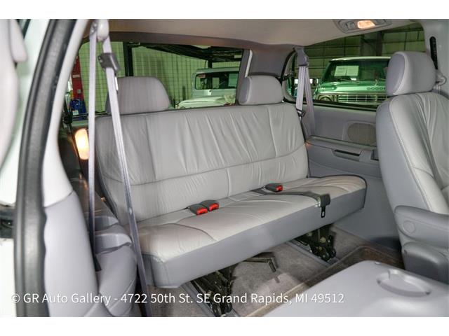 1997 Chrysler Town & Country (CC-2114889) for sale in Kentwood, Michigan