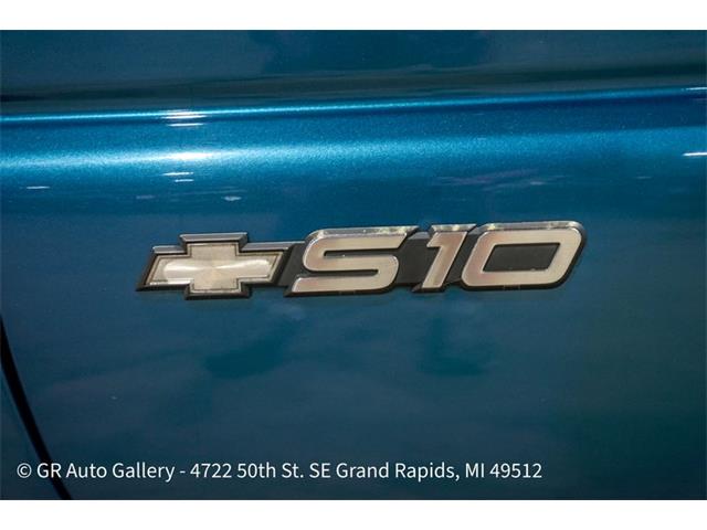 2001 Chevrolet S10 (CC-2114891) for sale in Kentwood, Michigan