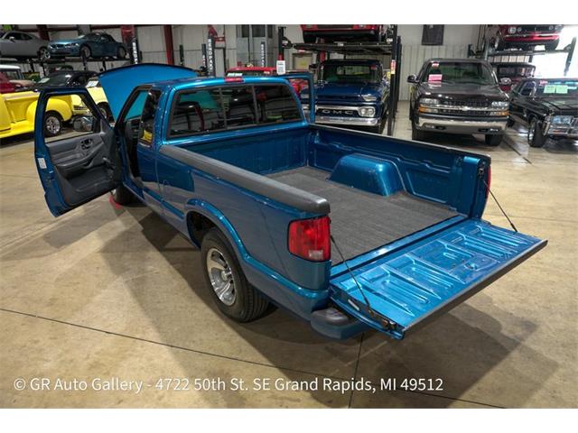 2001 Chevrolet S10 (CC-2114891) for sale in Kentwood, Michigan