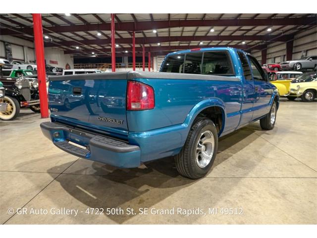 2001 Chevrolet S10 (CC-2114891) for sale in Kentwood, Michigan