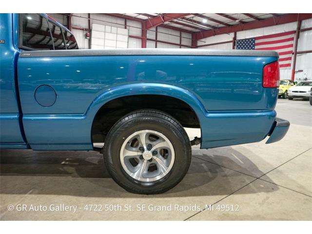 2001 Chevrolet S10 (CC-2114891) for sale in Kentwood, Michigan