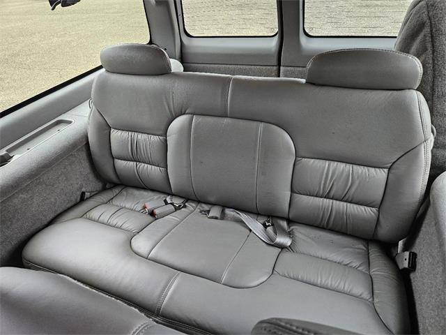1999 Chevrolet Suburban (CC-2114938) for sale in Salem, Ohio