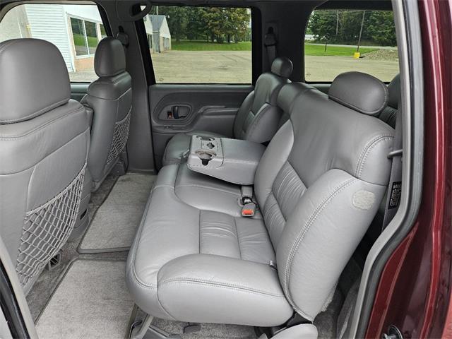 1999 Chevrolet Suburban (CC-2114938) for sale in Salem, Ohio