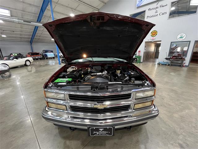 1999 Chevrolet Suburban (CC-2114938) for sale in Salem, Ohio