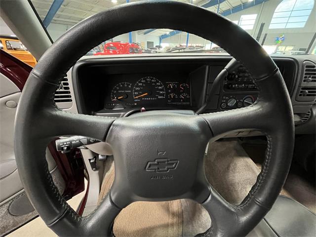 1999 Chevrolet Suburban (CC-2114938) for sale in Salem, Ohio