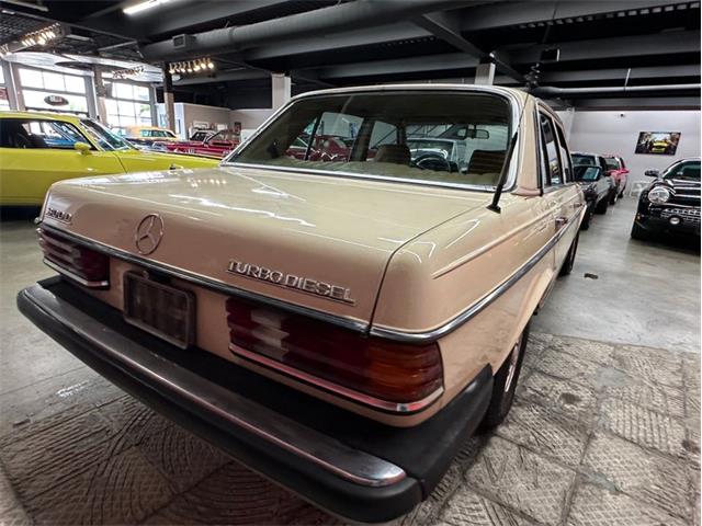 1983 Mercedes-Benz 300 (CC-2114949) for sale in West Babylon, New York