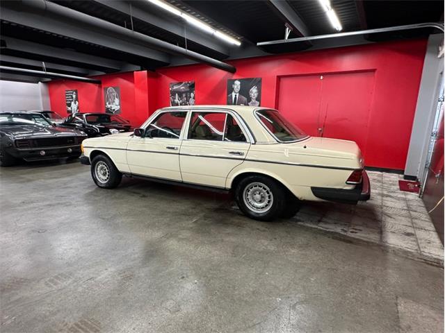 1983 Mercedes-Benz 300 (CC-2114949) for sale in West Babylon, New York