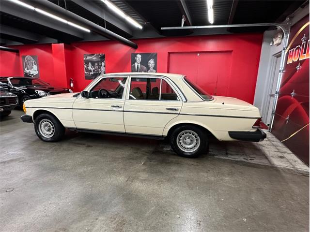 1983 Mercedes-Benz 300 (CC-2114949) for sale in West Babylon, New York