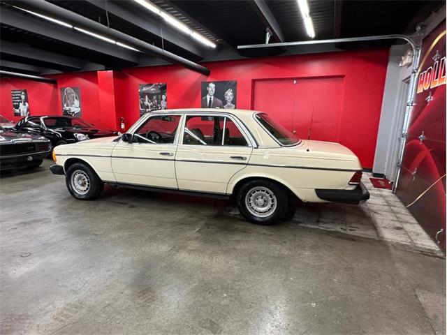 1983 Mercedes-Benz 300 (CC-2114949) for sale in West Babylon, New York
