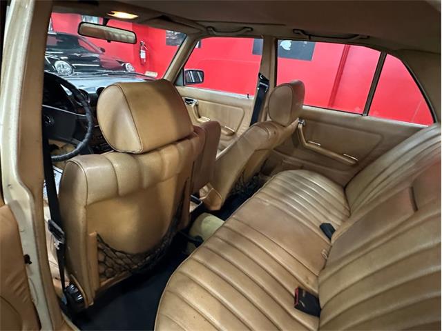 1983 Mercedes-Benz 300 (CC-2114949) for sale in West Babylon, New York