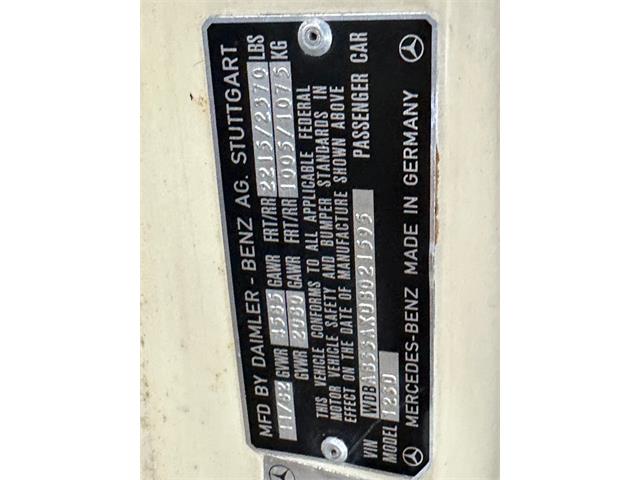 1983 Mercedes-Benz 300 (CC-2114949) for sale in West Babylon, New York