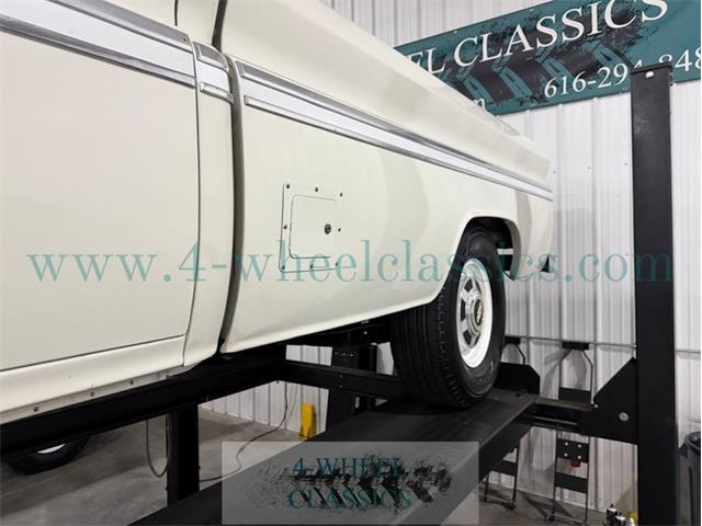 1965 Chevrolet C20 (CC-2115001) for sale in Holland , Michigan