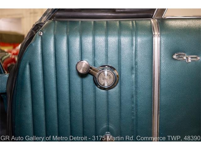 1965 Pontiac Grand Prix (CC-2115074) for sale in Kentwood, Michigan