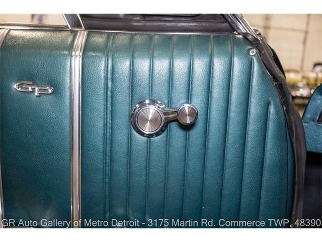 1965 Pontiac Grand Prix (CC-2115074) for sale in Kentwood, Michigan